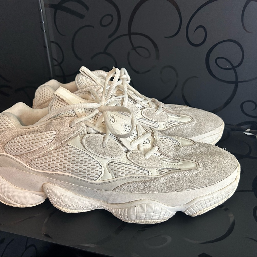 Yeezy White Sneakers with Chunky Design and Adiprene Cushioning